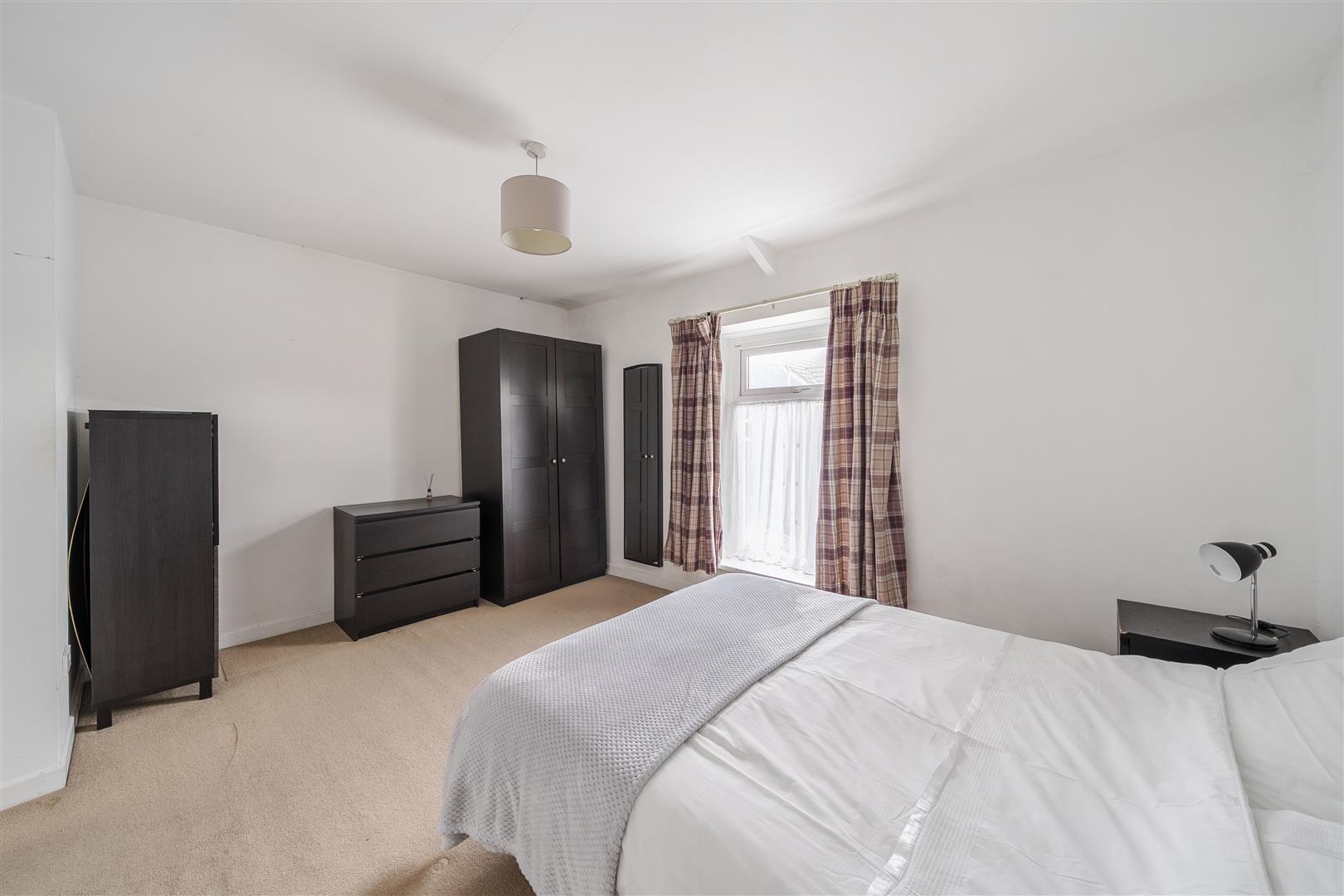 Burrows Road, Sandfields, Swansea, SA1 3TT